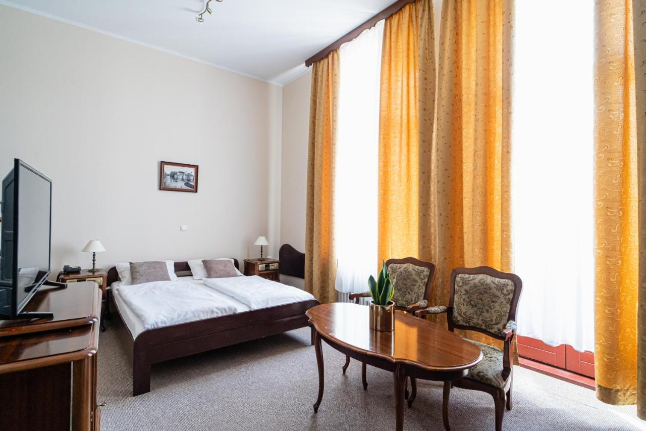 Hotel Polonia Торунь Екстер'єр фото