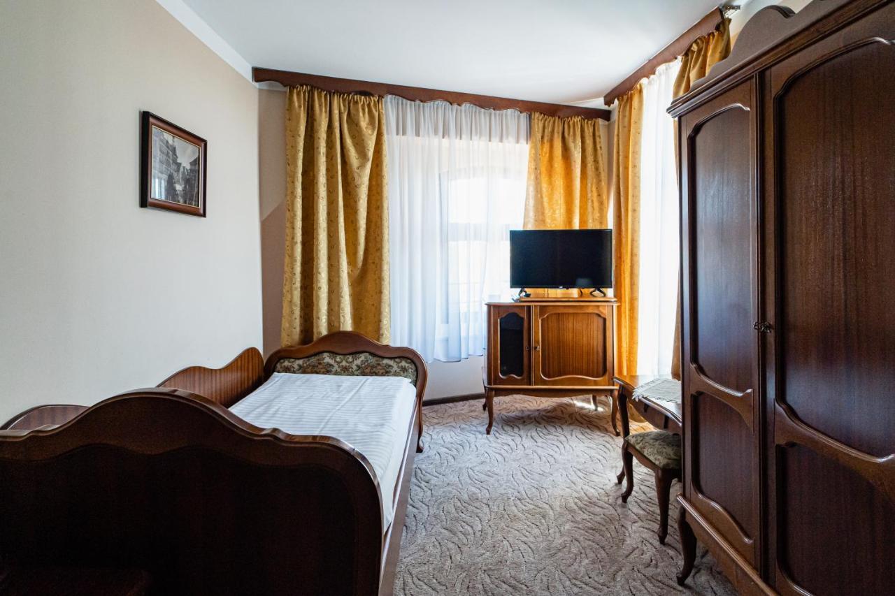 Hotel Polonia Торунь Екстер'єр фото