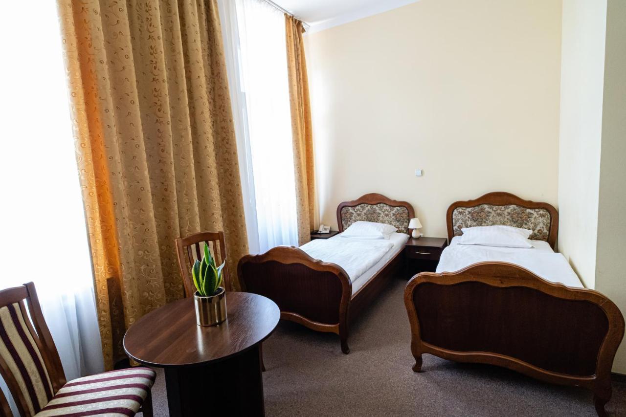 Hotel Polonia Торунь Екстер'єр фото